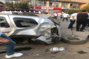 Bitlis'te freni boşalan tır, 8 aracı kullanılmaz hale getirdi