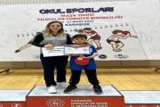 Güroymak masa tenisinde Türkiye şampiyonu oldu
